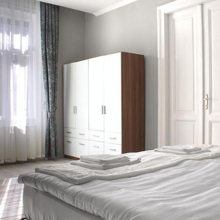 La Roberta Appartement Boedapest Buitenkant foto