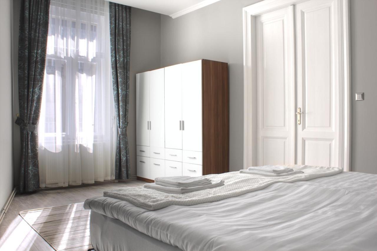 La Roberta Appartement Boedapest Buitenkant foto